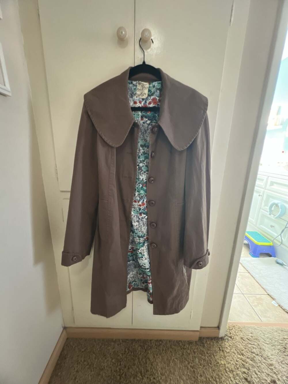 Tulle Trench Coat Size L Brown Floral Lining